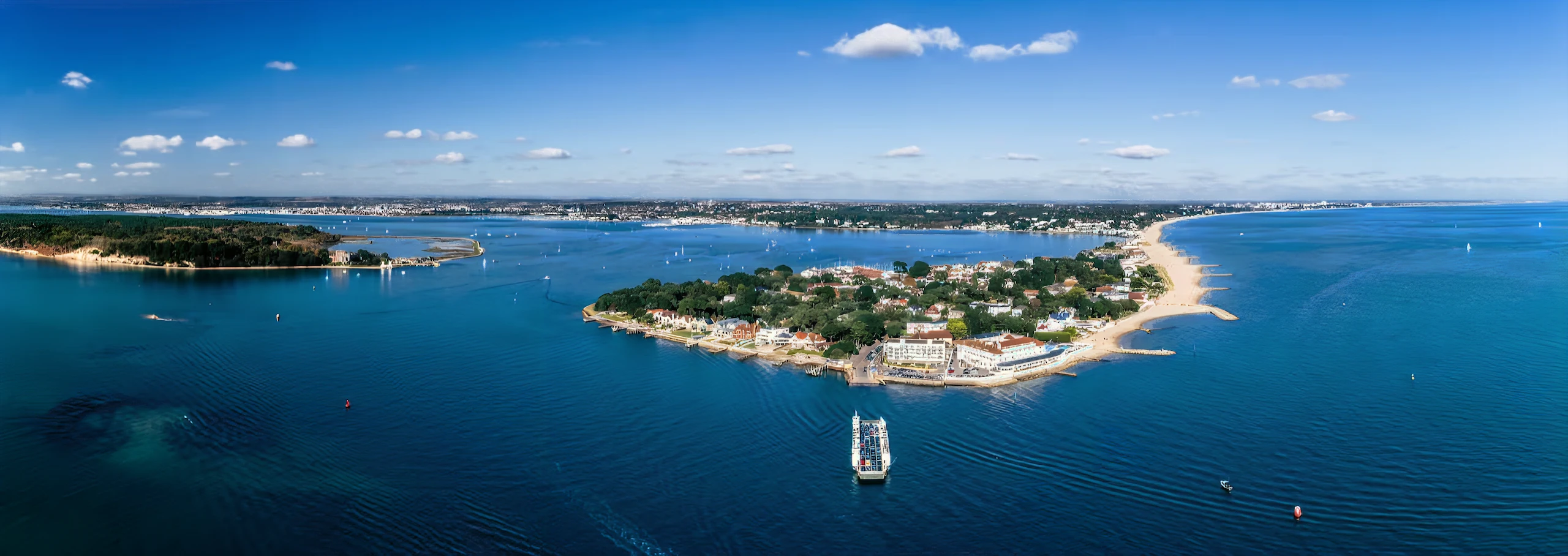 Beautiful aerial view of Sandbanks Peninsula, Poole - location of our premium corporate let properties